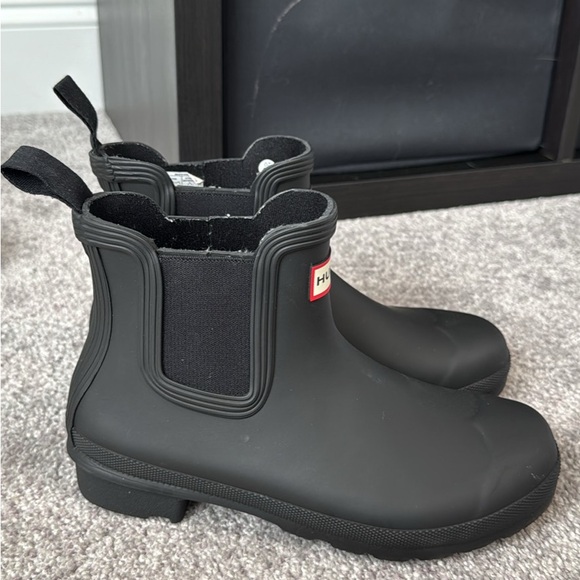 Hunter Matte Black Chelsea Boots - Picture 4 of 4